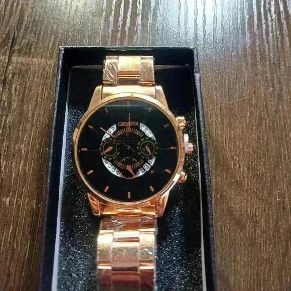 Men's large faced watch - Picture 1 of 5